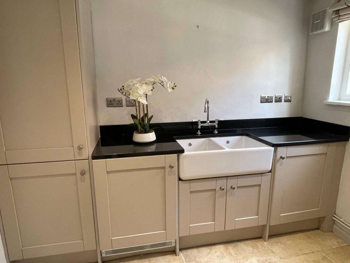Elegant Oak Beamed House In Pretty Village - Cambridge Homehost Buckden  Екстериор снимка