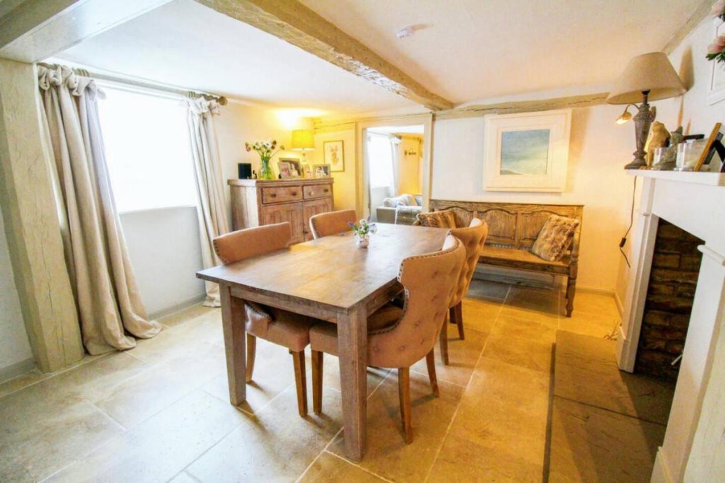 Elegant Oak Beamed House In Pretty Village - Cambridge Homehost Buckden  Екстериор снимка